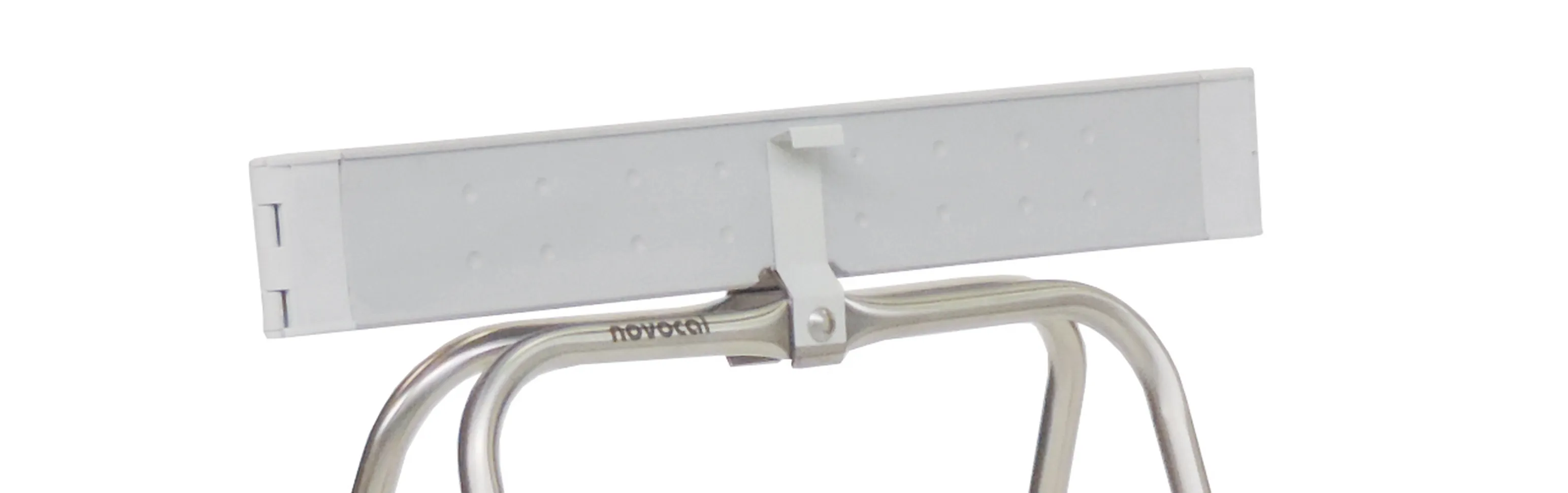 Klemmfeder für einen besseren Halt der Abfallsäcke